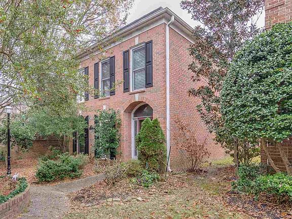 2nd image of 1040 Murray Hill Ln