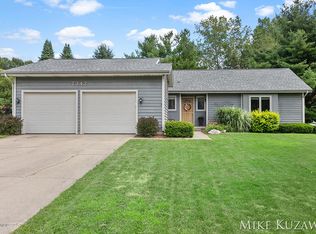 7342 Arbol Dr NE, Rockford, MI