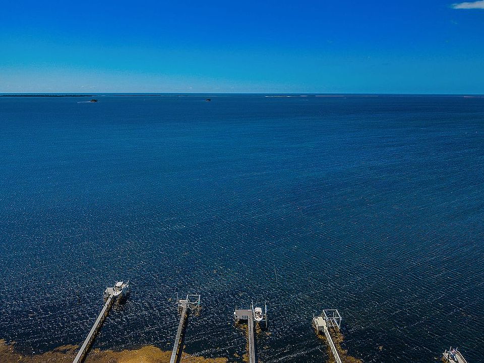 505 N Mayo St, Crystal Beach, FL 34681 Zillow