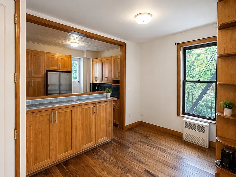 1183 Jefferson Ave #2 — Photo 2