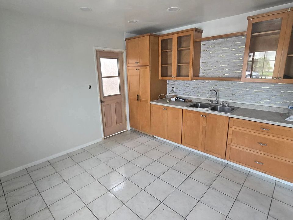 1st image of 238-42 E 26th St #243