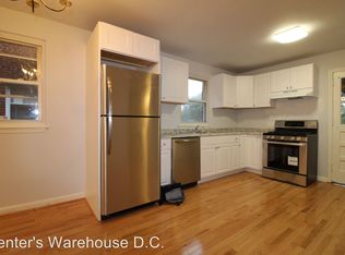 1808 McAuliffe Dr, Rockville, MD 20851