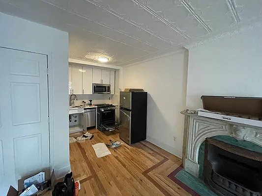 Rented by Chris Stewart, LREB | media 15