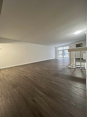 4th image of 88 Fulton St #708