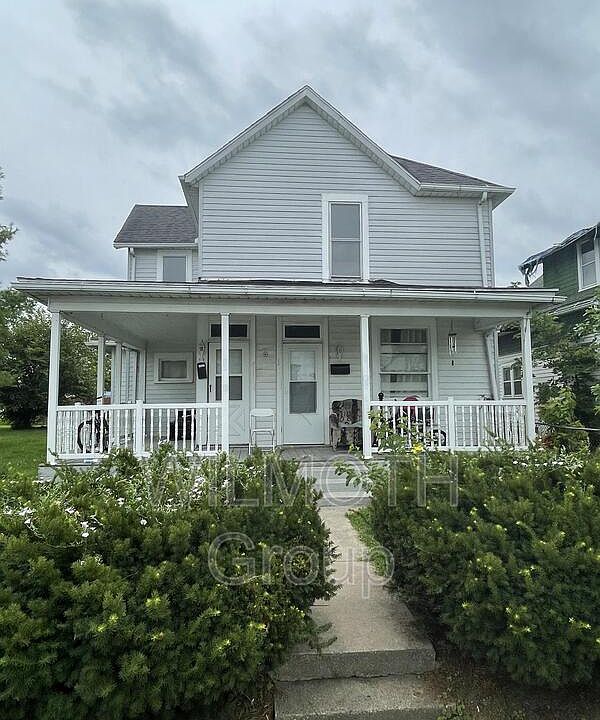 1st image of 1021 1/2 E Willard St