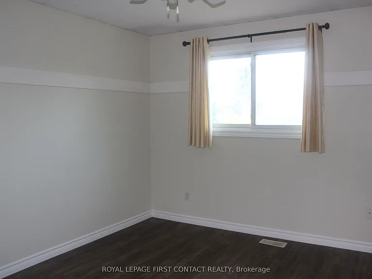 16 Rosenfeld Dr — Photo 21