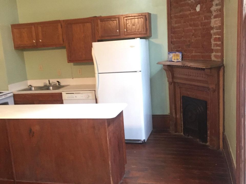 kitchen/dinette