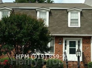 903 Hampshire Ct, Cary, NC 27511