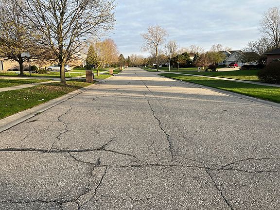 5th image of 2393 Willowdale Dr
