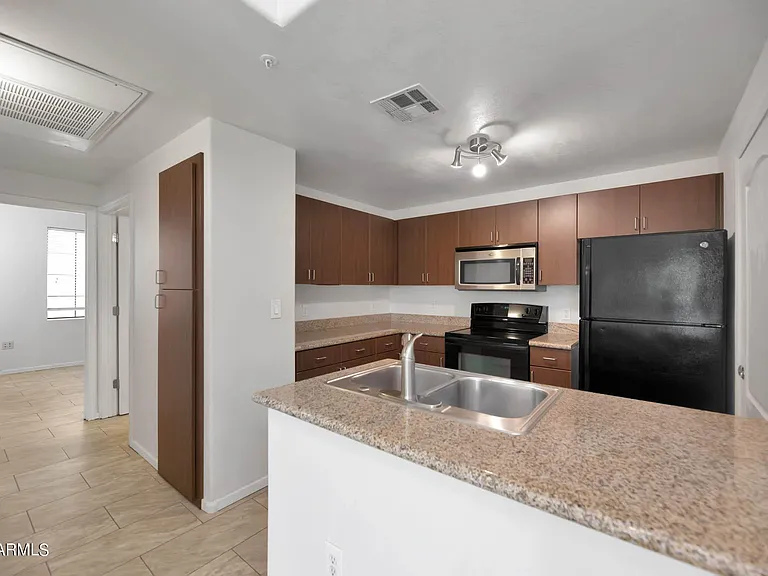 5302 E Van Buren St #2012 — Photo 7