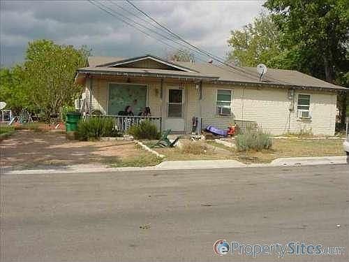 1st image of 1104 E Live Oak St