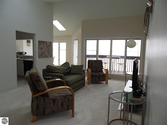 2nd image of 317 W Lake St Unit 17
