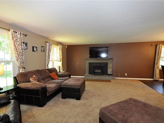 4th image of 168 Highland Ave