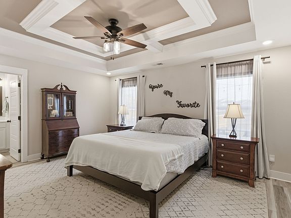 4th image of 340 Bluebriar Trce