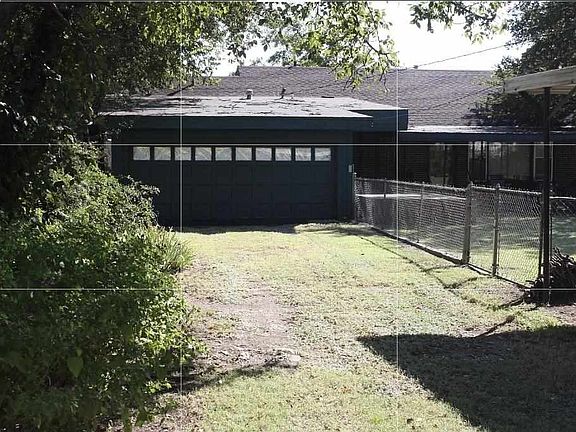 2nd image of 707 N 15th St