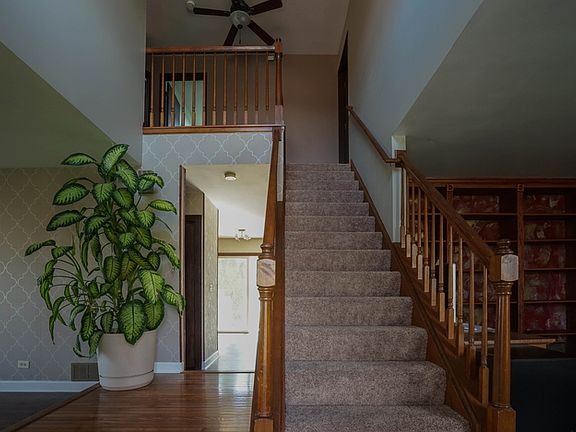 2nd image of 2498 Acorn Dr