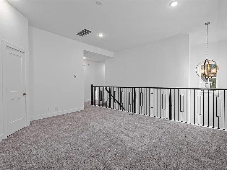 120 Red Cascade Ct — Photo 29
