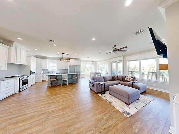 4th image of 3927 River Moss Ln