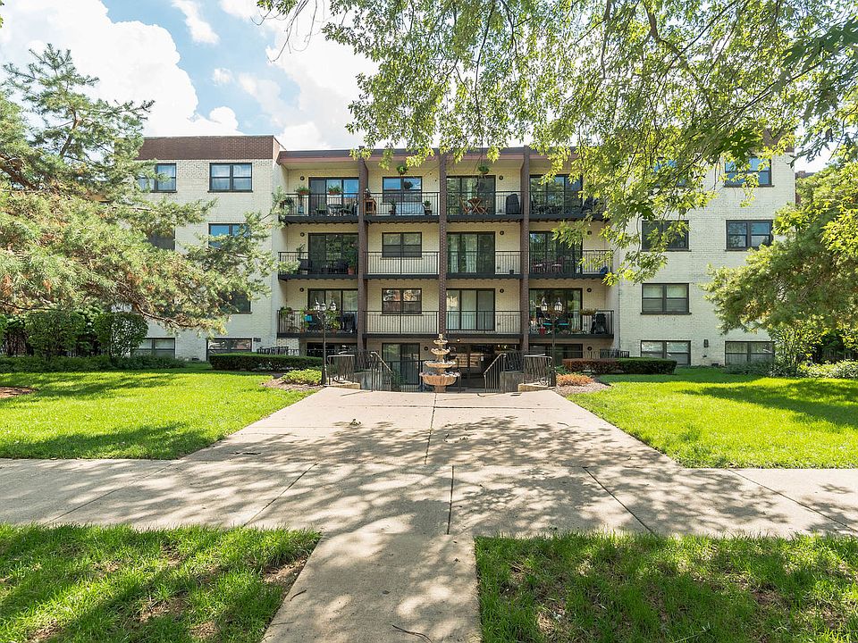 1st image of 1629 W Sherwin Ave APT 102