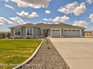 12031 Steeplechase Dr, Kennewick, WA 99338