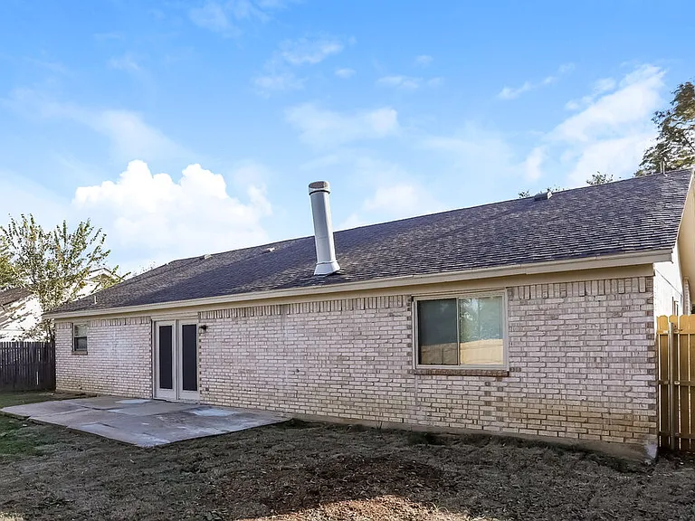 6004 Cool Springs Dr — Photo 16