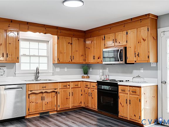 5th image of 3207 Ludgate Rd