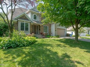 2440 Arundel Rd SE, East Grand Rapids, MI 49506