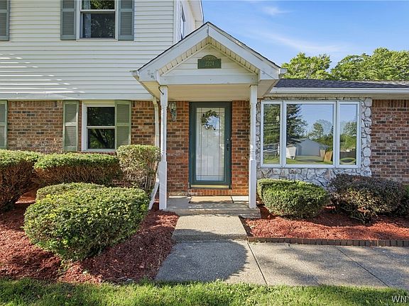 3rd image of 2224 Harbor Run Ln