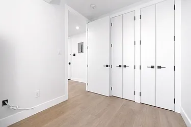 720 De Kalb Avenue, #4