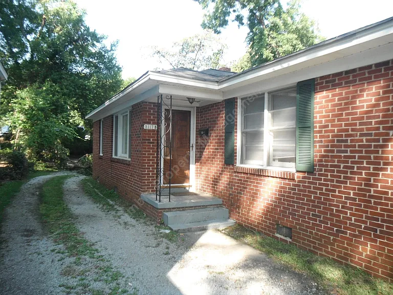 2117 Wallace St #B — Photo 1