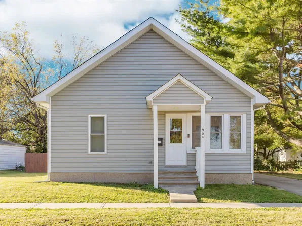 904 E Elm St, West Frankfort, IL 62896