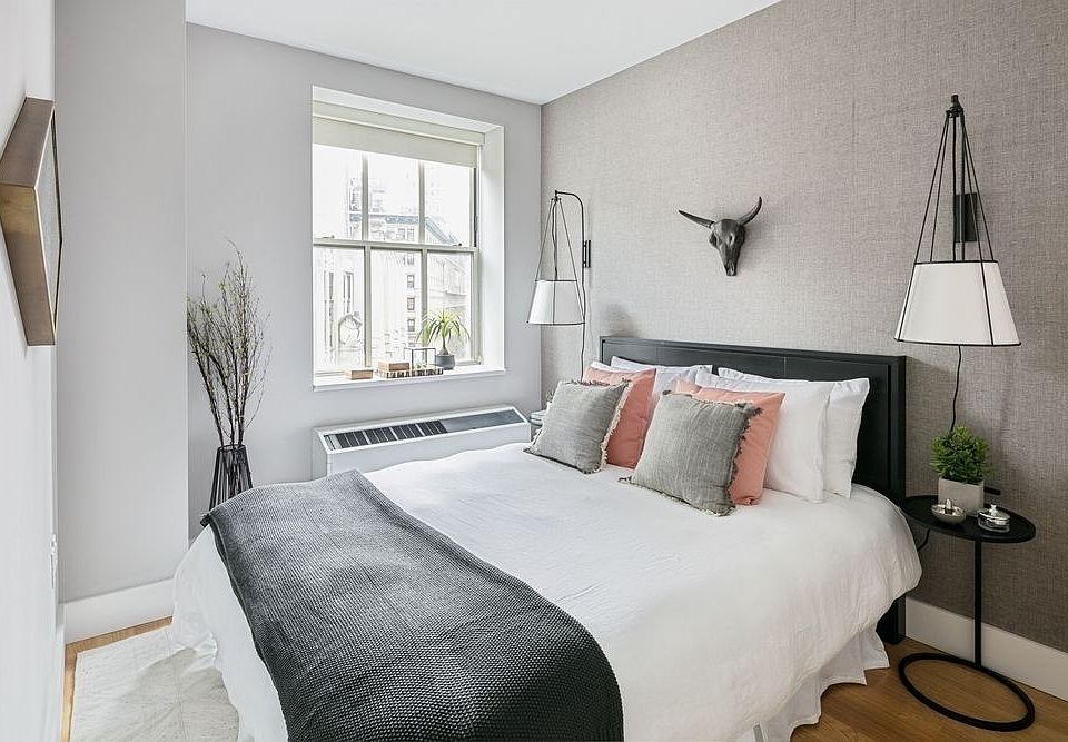 1st image of 67 Wall St APT 20H
