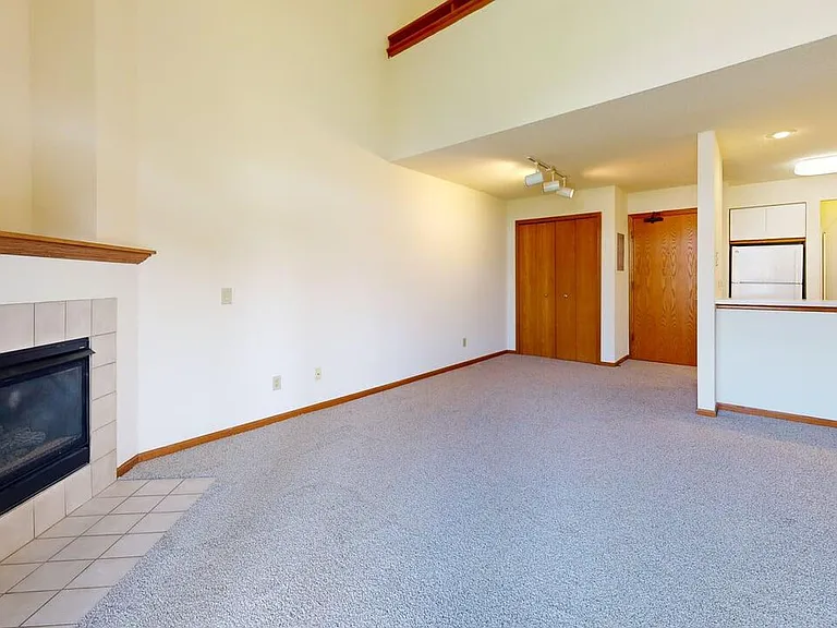 Lake Pointe — Photo 16