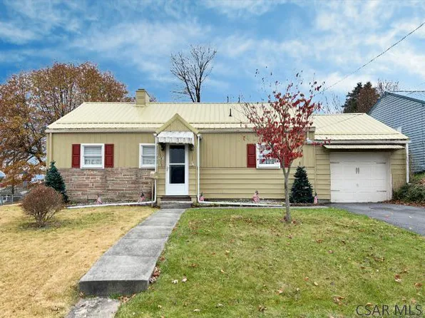 241 Sherwood Dr, Johnstown, PA 15905