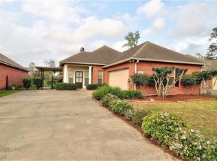 2814 N Locke Point Dr, Lake Charles, LA 70605
