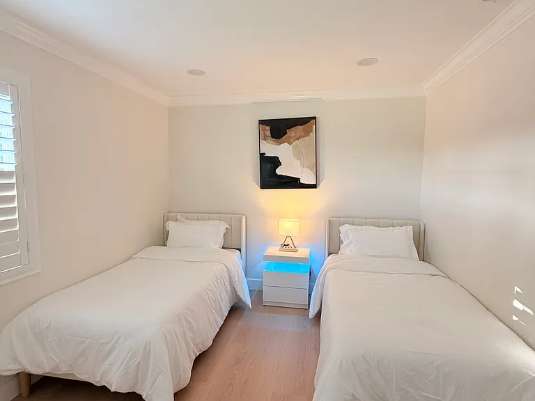 3rd bedroom-Twin beds.