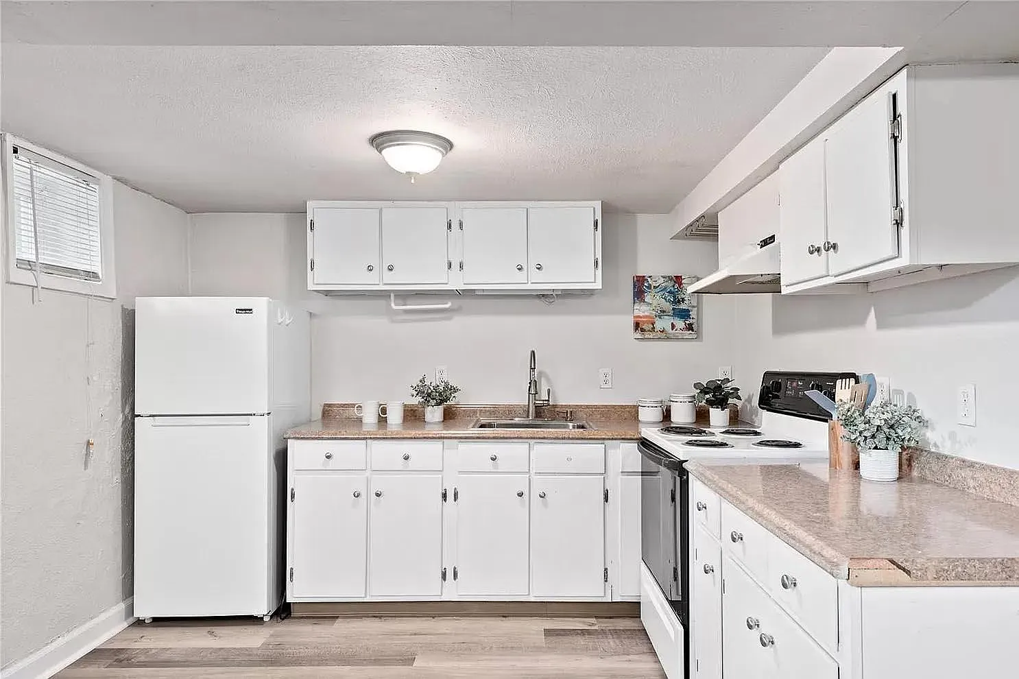 2 bed, 936 sqft, $1,800 — Photo 2