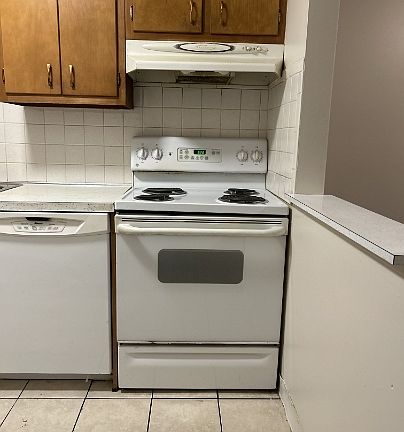 4th image of 1422 E 264th St APT 4