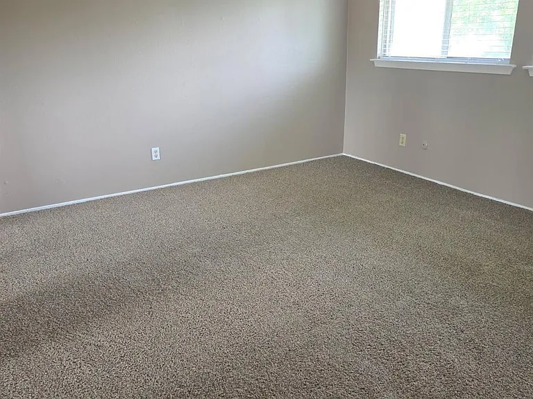 16611 Quail Dale Dr — Photo 7