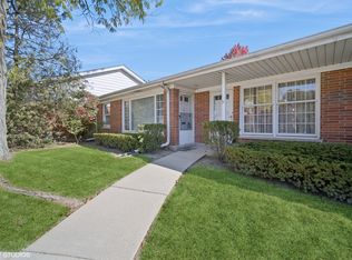 1517 Plymouth Pl, Glenview, IL 60025