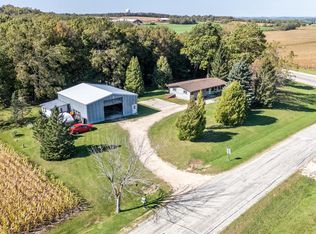 N6777 Pierce Rd, Mayville, WI 53050