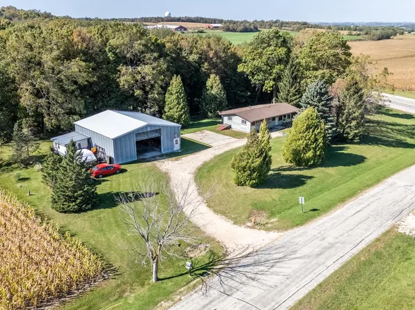 N6777 Pierce ROAD, Mayville, WI 53050