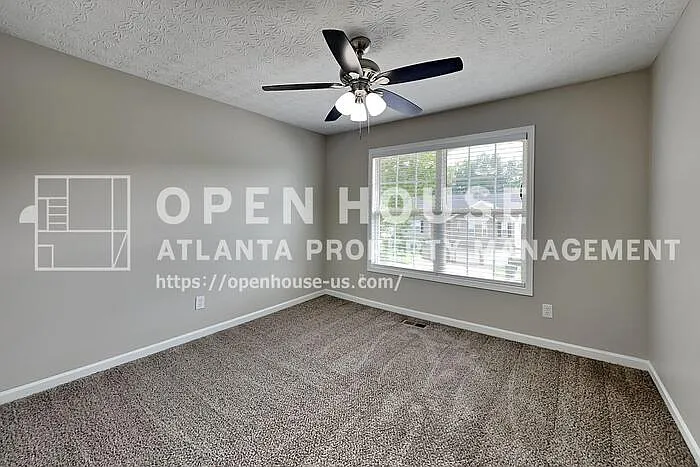 658 Castlebrooke Way SE — Photo 17