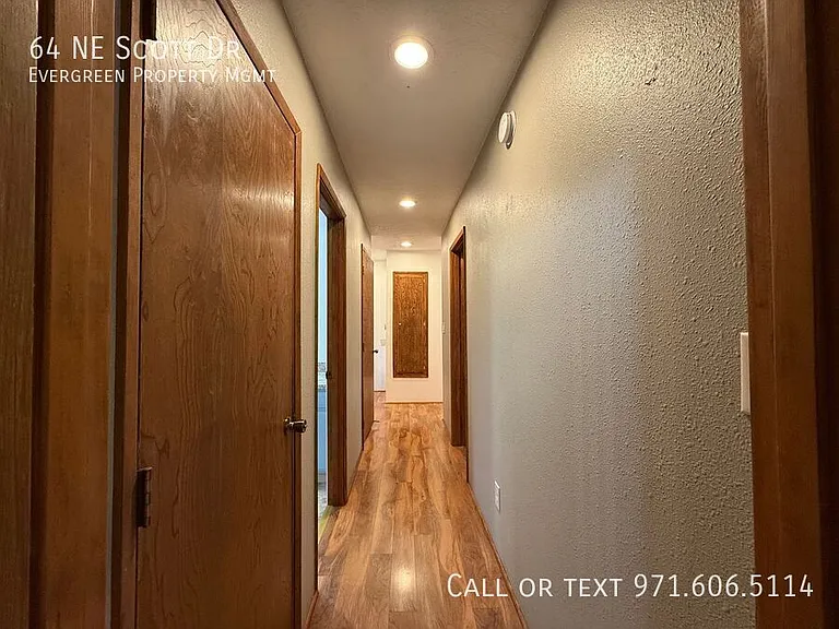64 NE Scott Dr — Photo 37