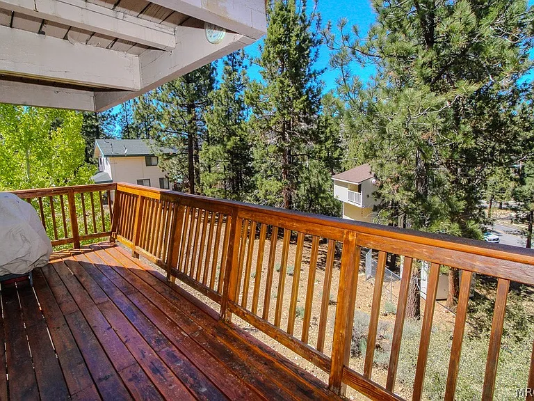 136 Mann Dr — Photo 31