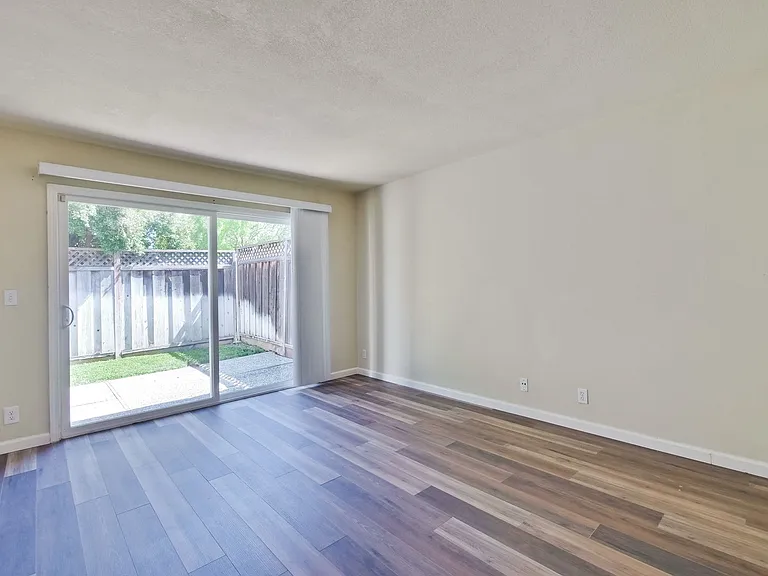 1521 Willowhaven Ct — Photo 25