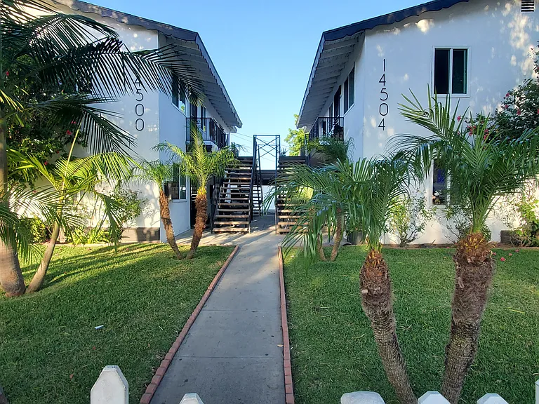 14500 Orange Ave #14502 — Photo 10