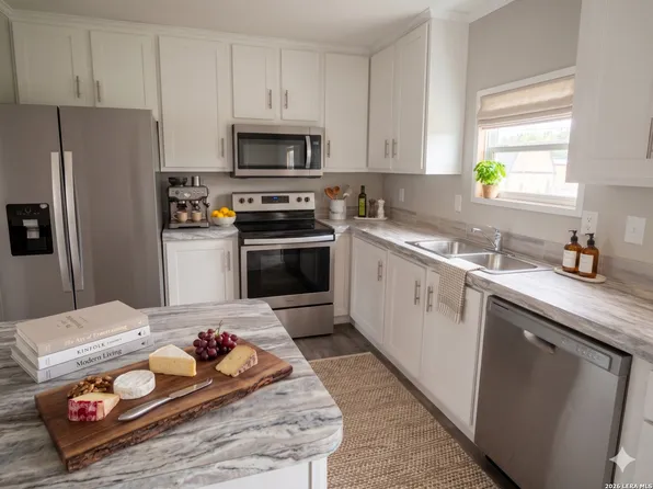 102 rosemary loop, New Braunfels, TX 78130
