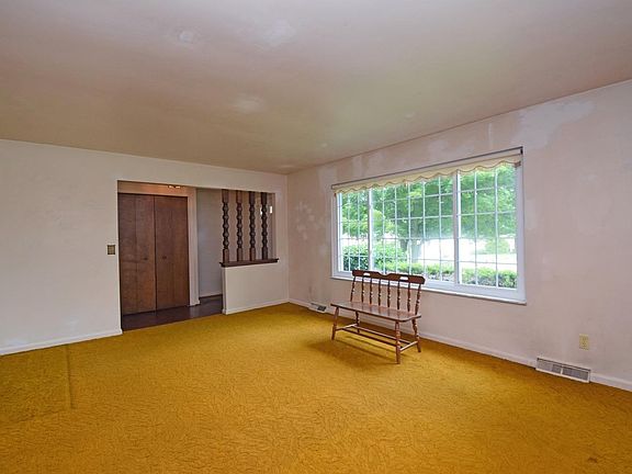 5th image of 752 Pickwick Dr