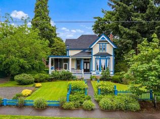 216 W Main St, Silverton, OR 97381